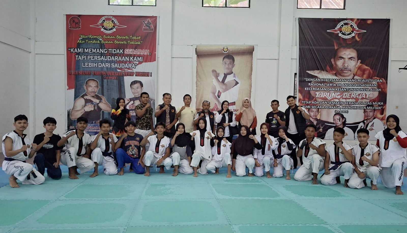 gambar berita
