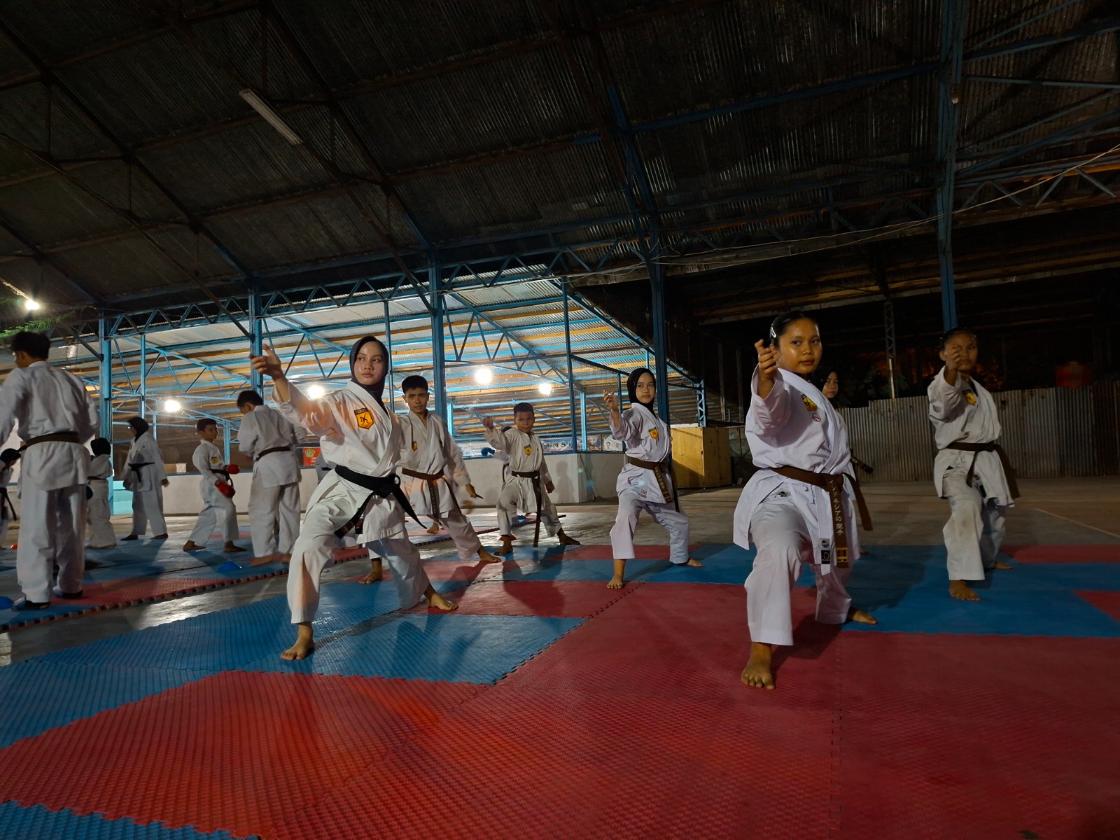 gambar berita