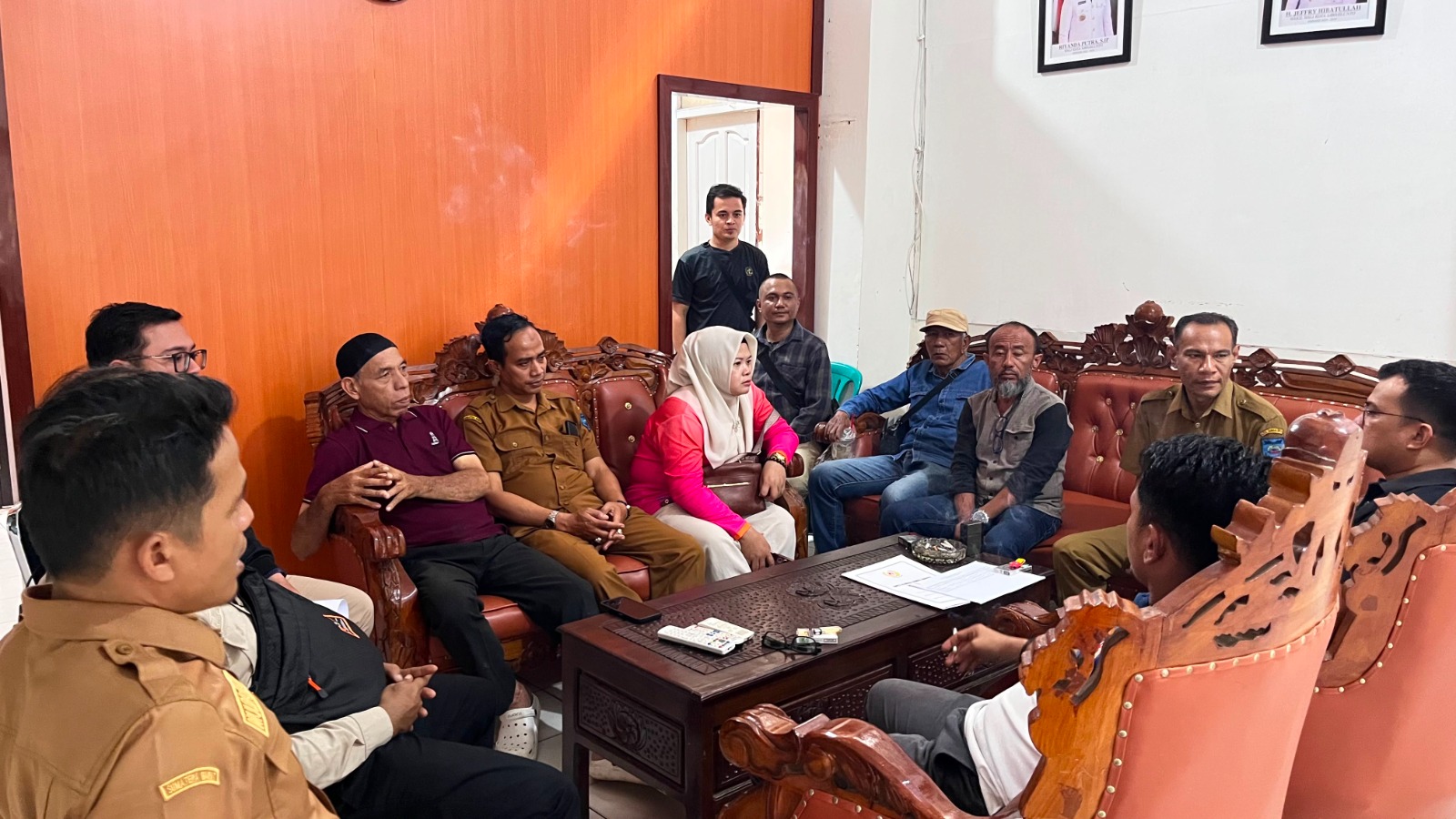 gambar berita